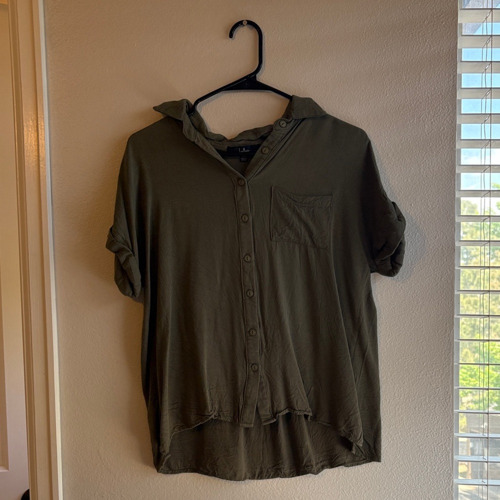 Lulu's Olive Green Short-Sleeve Button Front Shirt